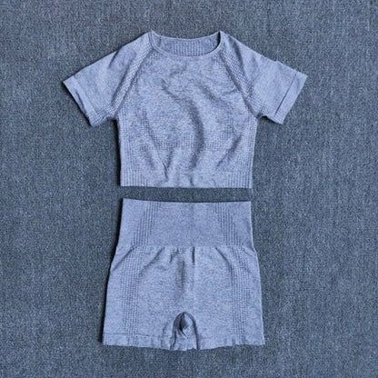 FlexFit Seamless Women’s Yoga Set: Comfort & Style
